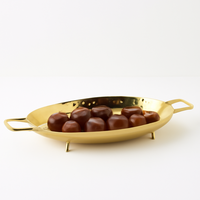 Plateau en cuivre martelé artisanal avec plateaux ronds élégants pour servir des fruits secs, des chocolats, des collations, des cadeaux pour le Ramadan