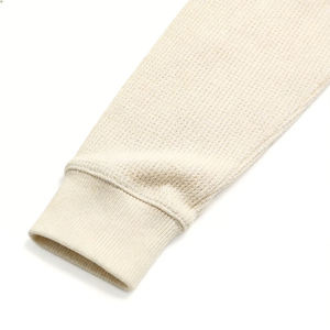 เสื้อยืดพิมพ์ลายป่าแท้ โลโก้ OEM แบบกำหนดเอง เสื้อยืดหนา 260 กรัม ผ้าฝ้าย 100% ทรงโอเวอร์ไซส์ แขนยาว สองชั้น - Product Image 5