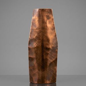 Vase en métal fait main, finition argentée, vase à fleurs, décoration d'intérieur, centre de table, objet décoratif élégant - Product Image 6