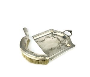 Recogedor de polvo metálico compacto para barrer rápidamente y guardar fácilmente en apartamentos pequeños, dormitorios y oficinas - Product Image 1