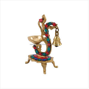 Laiton Paon Design Diya avec Cloche - Product Image 3