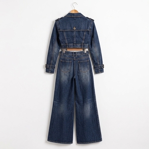 Conjunto de 2 piezas de mezclilla azul oscuro para mujer: Chaqueta corta con cremallera y jeans acampanados de cintura alta. Ropa de moda personalizada al por mayor. ¡Novedad! - Product Image 6