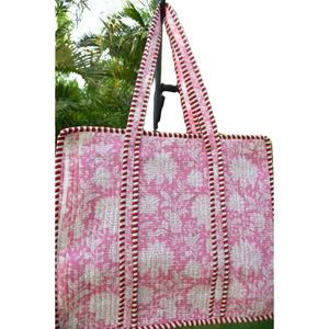 Bolso Tote de Algodón Rajasthani con Estampado Floral Acolchado a Mano, Cierre de Cremallera, Diseño Reversible, Elegante y Espacioso para Mujer - Product Image 1