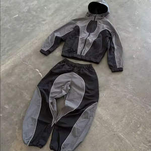 Conjunto de Chaqueta y Pantalones Deportivos Personalizados para Invierno, con Capucha, Ligeros, con Diseño de Parches, Cortavientos, de Poliéster y Nailon, para Senderismo y Actividades al Aire Libre - Product Image 5