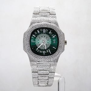 Splendide montre de luxe pour homme avec cadran en cristal saphir, mouvement à quartz analogique, boîtier en argent et moissanite, diamants, 28 mm - Product Image 2