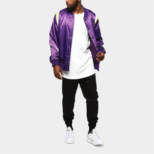 Veste universitaire unisexe en satin de soie à col montant avec logo personnalisé et design frontal pour hommes - Product Image 3