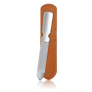 Mini Lima de Uñas de Doble Cara de Acero Inoxidable con Estuche de Cuero para el Cuidado de las Uñas, Diseño Clásico, Reutilizable, Grano 80/100 - Product Image 1