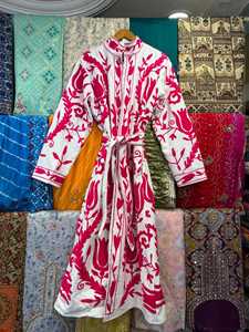 Chaqueta Kimono de Algodón Suzani con Bordado Floral a Mano, Estilo Boho, Prenda Exterior India con Cierre de Cordón - Product Image 2