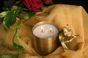 Modern design gold electroplated brass candle jar with lid leaf design <b>decorative</b> candle holder scented soy wax candle - Product Image 2