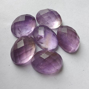 พลอยแอมเมทิสต์ธรรมชาติทรงรีเจียรแบบโรสคัท  ขนาดปรับเทียบแล้ว ด้านหลังแบน สีม่วง สำหรับทำเครื่องประดับ - Product Image 1