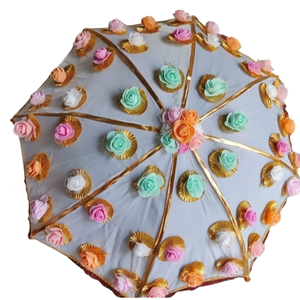 Sombrilla Decorativa de Lujo para Bodas con Rosas Artificiales – Accesorio para la Ceremonia Nupcial de Mehndi y Haldi - Product Image 3