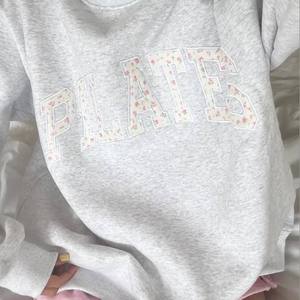 Sudaderas Personalizadas de Manga Larga, Holgadas, Color Gris Perla, Cuello Alto, Bordadas, de Alta Calidad, para Pilates, Fabricante de Sudaderas para Mujer - Product Image 6