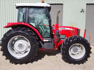 Tracteur Massey Ferguson MF 455 100 CV Neuf 455 4x4 Disponible - Cabine climatisée - Product Image 4