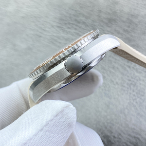 Reloj de hombre de alta calidad de 43,5mm con banda de goma, bisel de cerámica beige, cristal de zafiro, reloj mecánico deportivo para buceo de 600m para hombre - Product Image 2