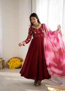 Ensemble Kurta et pantalon traditionnel indien pakistanais pour femmes, couleur marron, avec dupatta rose tie-dye, tenue de mariage longue, coupe classique - Product Image 3