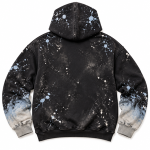 Sudadera con Capucha de Algodón 100% French Terry, Ajuste Holgado, Bolsillo Canguro, con Emblema de Graffiti y Degradado Azul Cielo, Detalles de Salpicaduras de Pintura a la Moda - Product Image 3