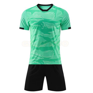 Diseña tu propio uniforme de fútbol transpirable con etiqueta privada para venta en línea - Product Image 1
