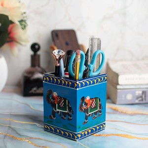 Porte-crayons artisanal en bois de manguier avec motif d'éléphant sculpté |   Vente en gros - Product Image 1