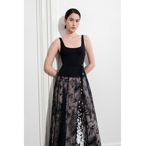 Faldas listas para enviar para mujer, largas, con soporte ODM, SERENE MAXI SKIRT FLORAL MESH LACE, faldas de mujer, falda de cintura alta para mujer - Product Image 4