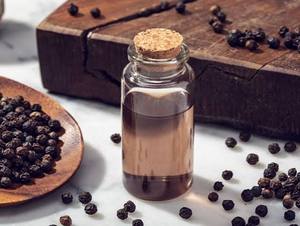 Huile essentielle de poivre noir pur, distillée à la vapeur, Piper Nigrum, aromathérapie pour tous types de peau - Product Image 3