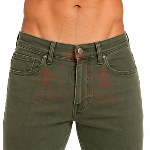 Collection de vêtements modernes comprenant un jean élégant en tissu doux et résistant pour un style décontracté au quotidien - Product Image 5