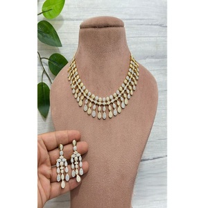 Conjunto de Collar y Aretes de Circonita Blanca Pulida de Primera Calidad, Regalo de Boda, Joyería Moderna para Mujer - Product Image 2