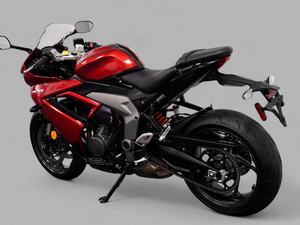 Moto d'usine à vendre 2025 Triumph DAYTONA 660 - Product Image 6