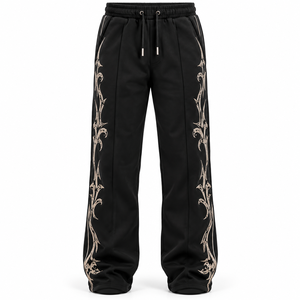 Pantalon de survêtement pour homme noir brodé, 100% coton molletonné, taille élastique avec cordon de serrage, coupe décontractée à jambe large, idéal pour l'hiver - Product Image 1