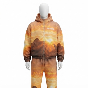 Ensemble de survêtement pour homme avec sweat à capuche zippé et pantalon évasé imprimé paysage orange et marron, streetwear personnalisé - Product Image 3