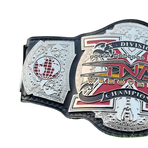 Ceinture de championnat TNA X-Division en cuir noir avec design argenté et rouge, qualité supérieure, ceinture de titre de lutte pour les fans de MMA - Product Image 3
