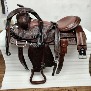 Silla de Montar Occidental Personalizada de Alta Calidad – Silla de Cuero Duradera para Caballo con Asiento Profundo y Conchos Decorativos de Adeefa - Product Image 2