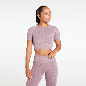 เสื้อครอปท็อปออกกำลังกายแฟชั่นฤดูร้อน แขนสั้น คอวี ทรงเข้ารูป ดีไซน์ใหม่ ราคาโรงงาน ขายส่ง ผ้าฝ้าย 100% สำหรับผู้หญิง - Product Image 1