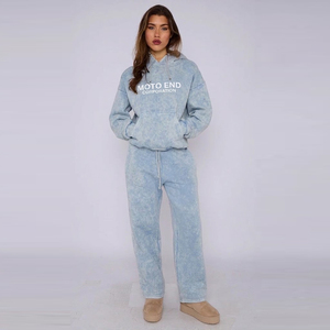 Ensemble de survêtement en molleton bleu ciel pour femme avec sweat à capuche à poches et pantalon de survêtement assorti, coupe ample, décontracté, toutes saisons - Product Image 4