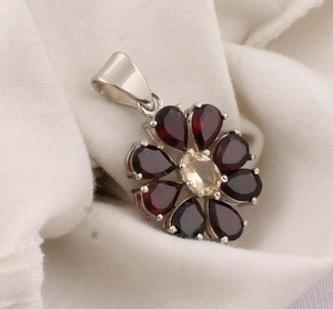 Colgante de Granate Rojo Natural con Engaste de Plata de Ley 925, Estilo Vintage, Collar de Piedras Preciosas, Joyería al por Mayor, Diseño Retro 18 - Product Image 1