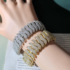 Pulsera de eslabones Chevron de Plata 925 con incrustaciones de diamantes, estilo Hip Hop, acabado en oro amarillo y blanco, joyería robusta - Product Image 2