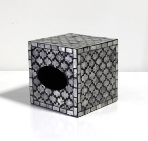 Boîte à mouchoirs carrée marocaine faite à la main avec incrustation de nacre, motif géométrique, couvercle de luxe pour la décoration de salle de bain d'hôtel - Product Image 6