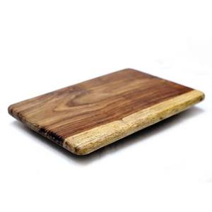 Planche à découper en bois artisanale, forme rectangulaire avec poignée, épaisseur 1,5 cm - Product Image 5