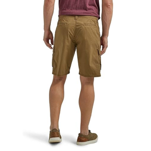 Shorts cargo pour homme en coton 100% personnalisés, multi-poches, construction robuste, marron foncé, coutures soignées, longueur genou. - Product Image 2