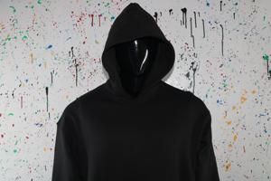 Sweat-shirt noir avec logo personnalisé, taille américaine, sans cordon de serrage, coupe ample, broderie, impression DTG, impression DTF, impression sérigraphique, coton, molleton, tissu éponge. - Product Image 6