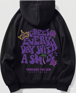 Sudadera con capucha gráfica estilo streetwear para hombre – Sudadera negra extragrande con estampado retro en la espalda con la frase “Greet Every Day With A Smile” - Product Image 2