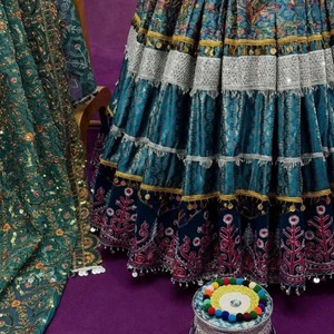Robe traditionnelle afghane faite à la main, broderie Kuchi, robe de mariage ethnique, vêtements folkloriques Itage, motifs géométriques - Product Image 3
