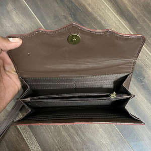 March Expo Cartera de Diseño Occidental para Mujer, Elegante y Única, de Cuero de Vaca con Pelo, Hecha a Mano, Tipo Clutch con Correa de Muñeca - Product Image 6