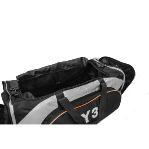 Sac de sport moderne à bandoulière - Unisexe en polyester avec fermeture éclair - Product Image 1