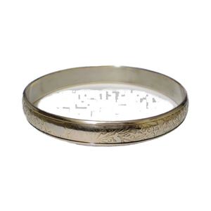Brazalete Ancho de Cobre Martillado en Tono Plateado de Alta Calidad para Mujer, Brazalete Metálico Grande y Moderno, Elegante - Product Image 1