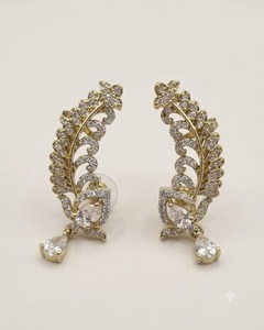 Pendientes de Oreja con Diseño de Hojas Glamorosas y Diamantes Americanos, Elegantes y Brillantes, Chapados en Oro Antiguo, Fabricante de Pendientes de Moda - Product Image 3