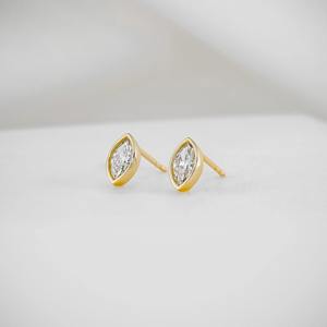 Pendientes de Diamantes Cultivados en Laboratorio con Corte Marquesa y Engaste de Bisel, Oro Sólido de 14K, Certificación IGI, Joyería Minimalista para Fiesta para Mujer - Product Image 3