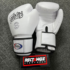 Guantes de Boxeo Fairtex Personalizados de Alta Calidad, Hechos a Medida, para Todos los Usos, Ideales para Entrenamiento y Sparring - Product Image 2