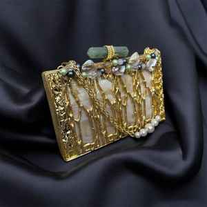 Bolso de mano moderno hecho a mano con piedra natural ecológica y nácar, accesorio de noche elegante y único. - Product Image 4