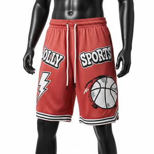 Short de basketball en maille polyester premium 180 GSM, couleur rouge, avec patch en chenille et panneau à rayures imprimées à l'écran - Product Image 1