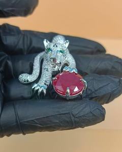 Colgante de leopardo con rubí rojo y moissanita, plata 925 chapada en oro blanco de 14K, estilo hip hop, joyería con incrustaciones de diamantes. - Product Image 6